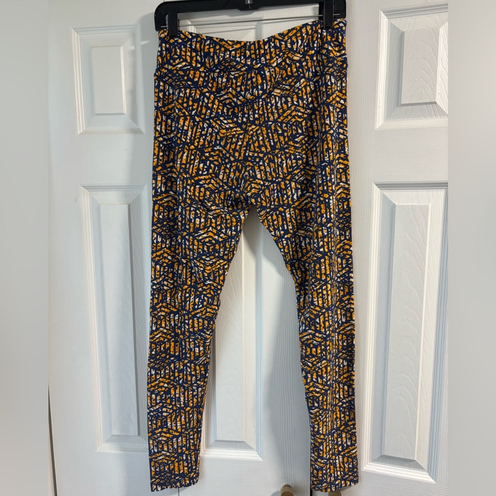 Tall Curvy Lularoe leggingsgs